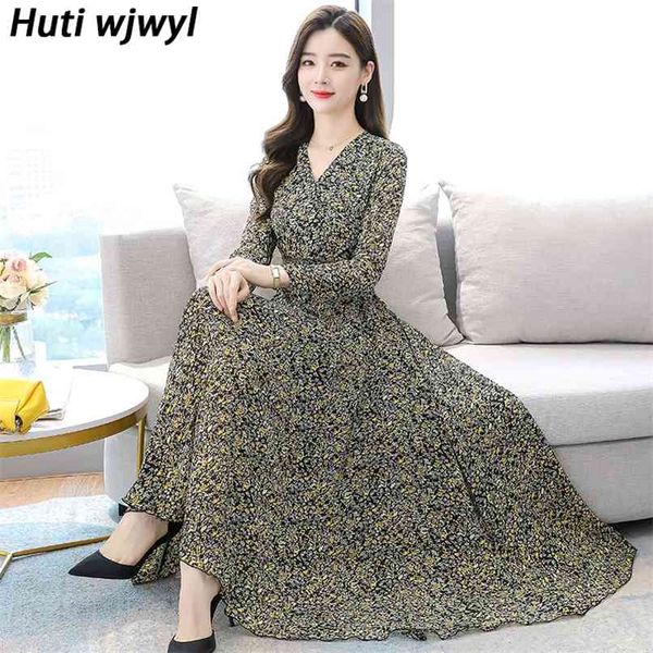 autumn winter vintage floral chiffon midi dress plus size boho es elegant women party long sleeve maxi vestidos 210528, Black;gray
autumn winter vintage floral chiffon midi dress plus size boho es elegant women party long sleeve maxi vestidos 210528, Black;gray