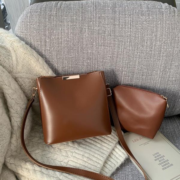 shoulder bags autumn/winter retro bag casual women's style 2021 korean fashion texture one-shoulder messenger bucket for women
shoulder bags autumn/winter retro bag casual women's style 2021 korean fashion texture one-shoulder messenger bucket for women