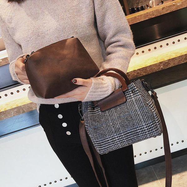 evening bags 2 women's designer handbag 2021 fashion handbags wool stripes women tote girl shoulder messenger
evening bags 2 women's designer handbag 2021 fashion handbags wool stripes women tote girl shoulder messenger