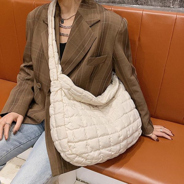evening bags veryme oversized women shoulder bag large shopper female tote 2021 trend fashion waterproof lady handbags 
evening bags veryme oversized women shoulder bag large shopper female tote 2021 trend fashion waterproof lady handbags