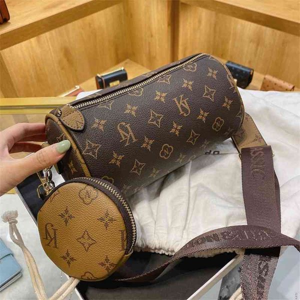 2022 factory wholesale new boston women's fashion wide shoulder belt messenger texture versatile printed cylinder pillow bag ix1w
2022 factory wholesale new boston women's fashion wide shoulder belt messenger texture versatile printed cylinder pillow bag ix1w
