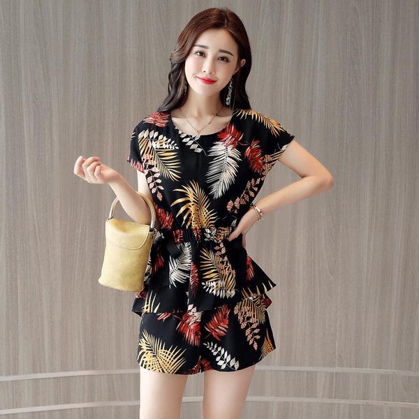 summer women floral printed blouse with belt + loose short pant plus size casual female two piece suit outfits z87 women's tracksuits, Gray
summer women floral printed blouse with belt + loose short pant plus size casual female two piece suit outfits z87 women's tracksuits, Gray
