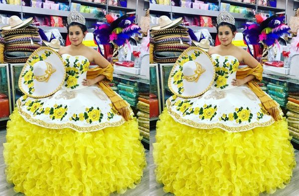 beauty yellow and white 3d floral flowers quinceanera prom formal dress 2022 mexican ball gown strapless satin patterned sweet 16 vestidos 1, Blue;red
beauty yellow and white 3d floral flowers quinceanera prom formal dress 2022 mexican ball gown strapless satin patterned sweet 16 vestidos 1, Blue;red