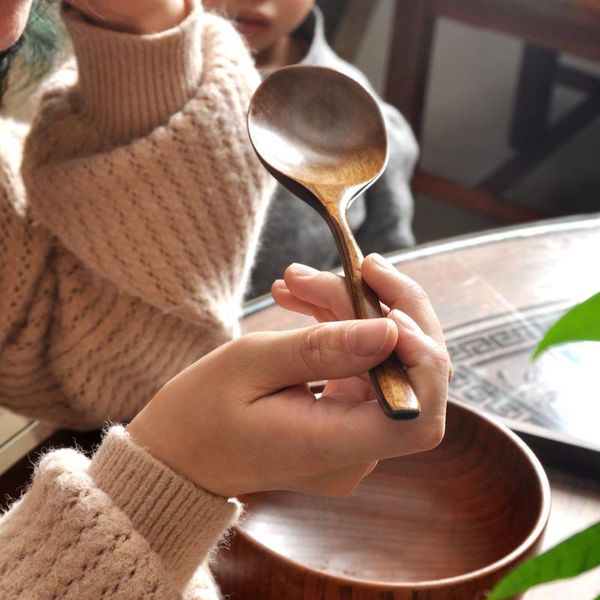 spoons 1pcs 23.5cm wooden spoon long handle soup cooking tablespoons kitchen tableware teaspoon
spoons 1pcs 23.5cm wooden spoon long handle soup cooking tablespoons kitchen tableware teaspoon