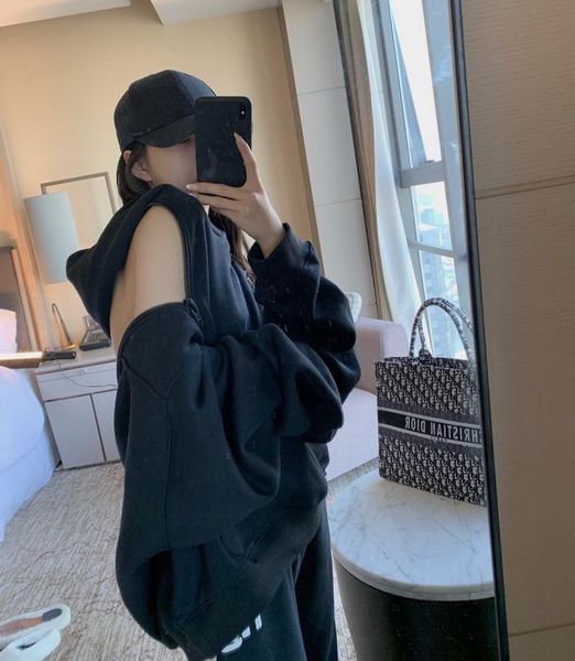 women's hoodies & sweatshirts 2021 autumn/winter korean version of off-the-shoulder zipper loose hooded black sweatshirt long-sleeved g
women's hoodies & sweatshirts 2021 autumn/winter korean version of off-the-shoulder zipper loose hooded black sweatshirt long-sleeved g