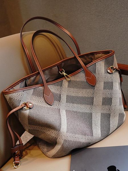 fashion elegant canvas commuter underarm bags for women cow leather single-shoulder bag large capacity shoulder totes
fashion elegant canvas commuter underarm bags for women cow leather single-shoulder bag large capacity shoulder totes