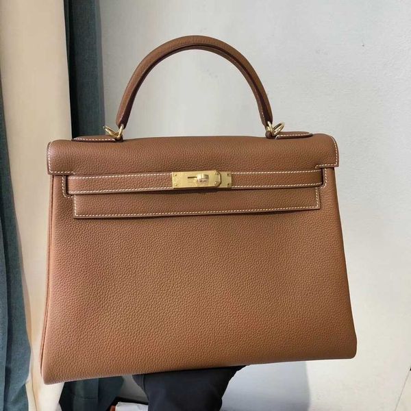 CLASSIC FLOWER End Bag High Designer Quality Top Layer Togo Cowhide Leather Lychee Pattern Single Shoulder Handbag Casual Womens Bag
CLASSIC FLOWER End Bag High Designer Quality Top Layer Togo Cowhide Leather Lychee Pattern Single Shoulder Handbag Casual Womens Bag