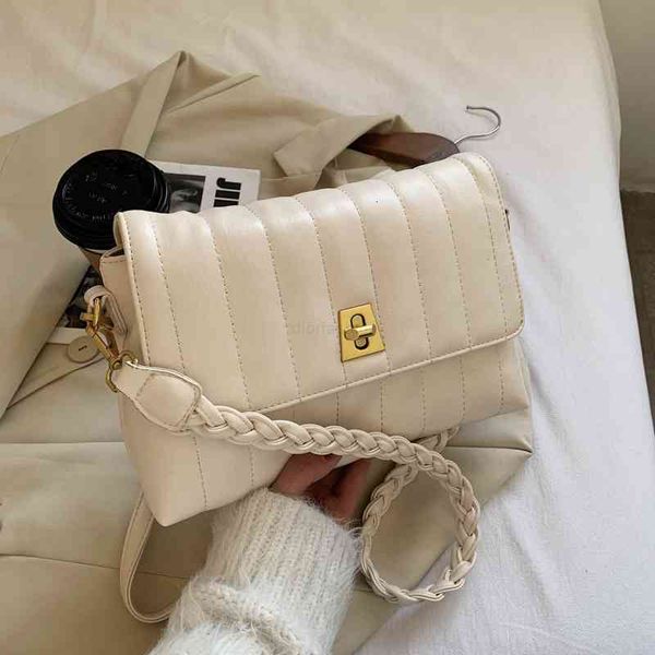 yumengwei texture bag female 2021 spring fashion personalized shoulder atmospheric soft leather messenger bag, Black;red
yumengwei texture bag female 2021 spring fashion personalized shoulder atmospheric soft leather messenger bag, Black;red