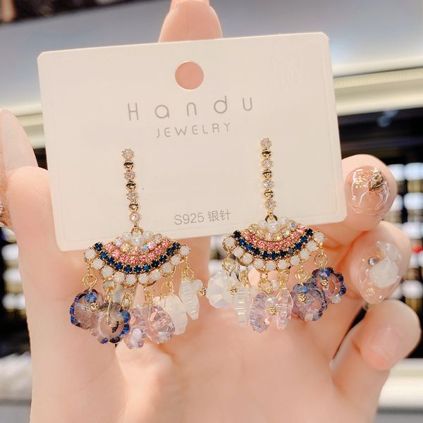 dangle earrings fashionable and elegant fan-shaped crystal tassel for women s 925 silver needle handmade high setting design
dangle earrings fashionable and elegant fan-shaped crystal tassel for women s 925 silver needle handmade high setting design