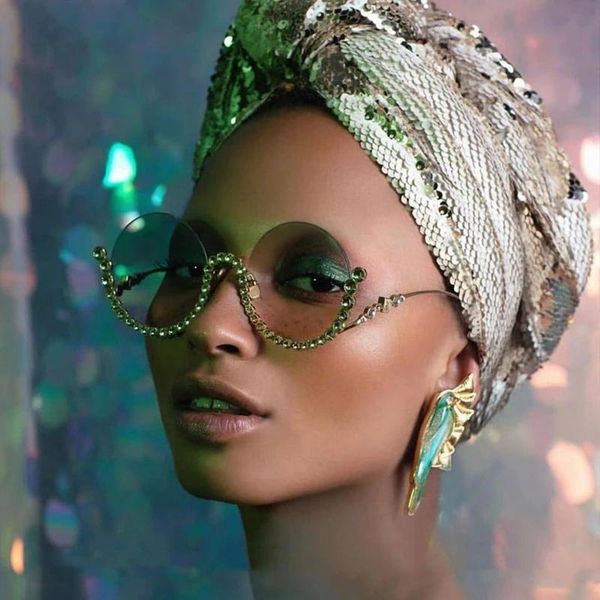 sunglasses fshion women's round diamond men 2021 luxury female oval crystal retro glasses rhinestone shades eyewear uv400, White;black
sunglasses fshion women's round diamond men 2021 luxury female oval crystal retro glasses rhinestone shades eyewear uv400, White;black