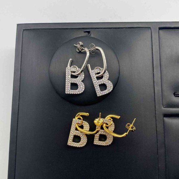 design jewelry ba letter ear hook silver needle anti allergy inlaid diamond exaggerated trend personality luxury earrings female, Golden
design jewelry ba letter ear hook silver needle anti allergy inlaid diamond exaggerated trend personality luxury earrings female, Golden