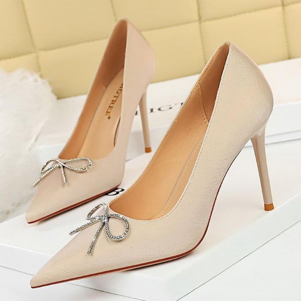 dress shoes 2021 sweet women 9.5cm stiletto high heels pumps bling crystal knots wedding scarpins designer plus size prom bride, Black
dress shoes 2021 sweet women 9.5cm stiletto high heels pumps bling crystal knots wedding scarpins designer plus size prom bride, Black