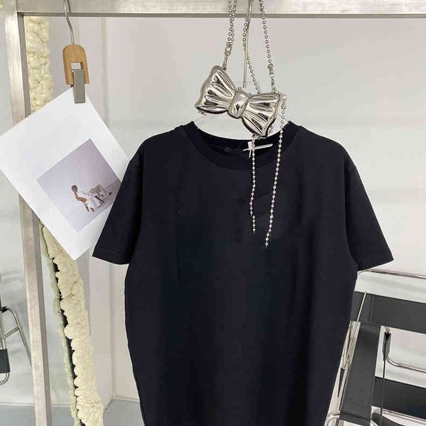 pure yuan version designer 22 new spring and summer three-dimensional relief triangle lovers short sleeve commuting 021202, White
pure yuan version designer 22 new spring and summer three-dimensional relief triangle lovers short sleeve commuting 021202, White