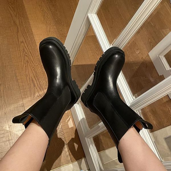 boots thick sole head simple heel korean version leather women's 2021 short medium, Black
boots thick sole head simple heel korean version leather women's 2021 short medium, Black