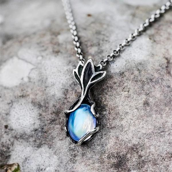 female vintage flower white moonstone pendant necklace charm silver color chain necklaces for women cute bridal wedding
female vintage flower white moonstone pendant necklace charm silver color chain necklaces for women cute bridal wedding