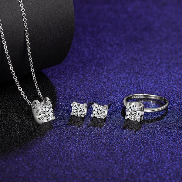 kwai sang tiktok heart shaped bull tau pendant imitation morsang ring necklace set, Silver
kwai sang tiktok heart shaped bull tau pendant imitation morsang ring necklace set, Silver
