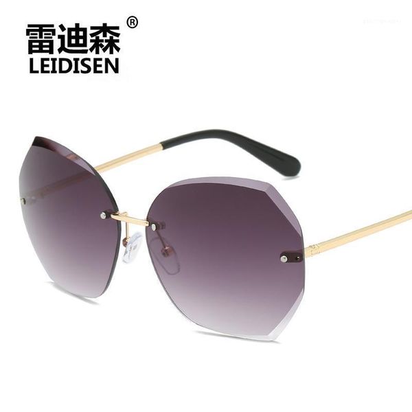 sunglasses crystal cut frameless personality trend gradient ocean color frame fashion oversized women, White;black
sunglasses crystal cut frameless personality trend gradient ocean color frame fashion oversized women, White;black