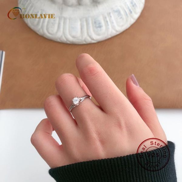 wedding rings bonlavie four claw ring female high-end light luxury ins designer color separation open single, Slivery;golden
wedding rings bonlavie four claw ring female high-end light luxury ins designer color separation open single, Slivery;golden