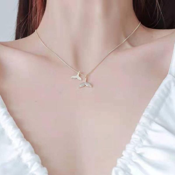 chains fashion mermaid tail charm necklace for women pendant creative design jewelry micro inlaid shiny zircon gift, Silver
chains fashion mermaid tail charm necklace for women pendant creative design jewelry micro inlaid shiny zircon gift, Silver