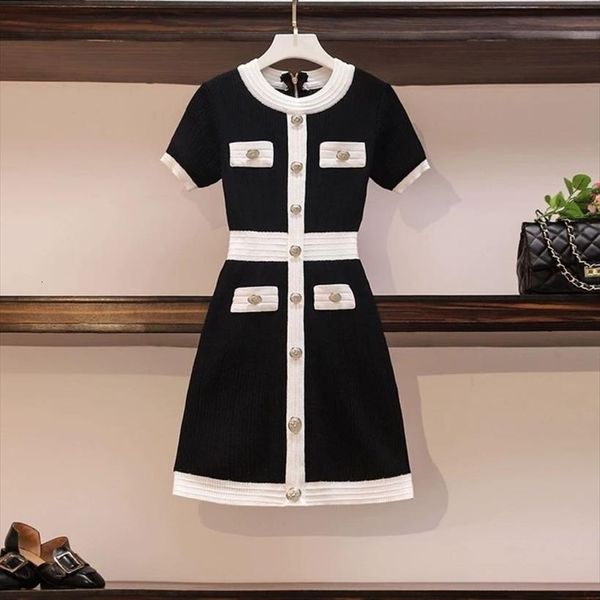 sweater plus size elegant women dresses vestidos black short sleeve korean style knitting autumn woman clothes, Black;gray
sweater plus size elegant women dresses vestidos black short sleeve korean style knitting autumn woman clothes, Black;gray