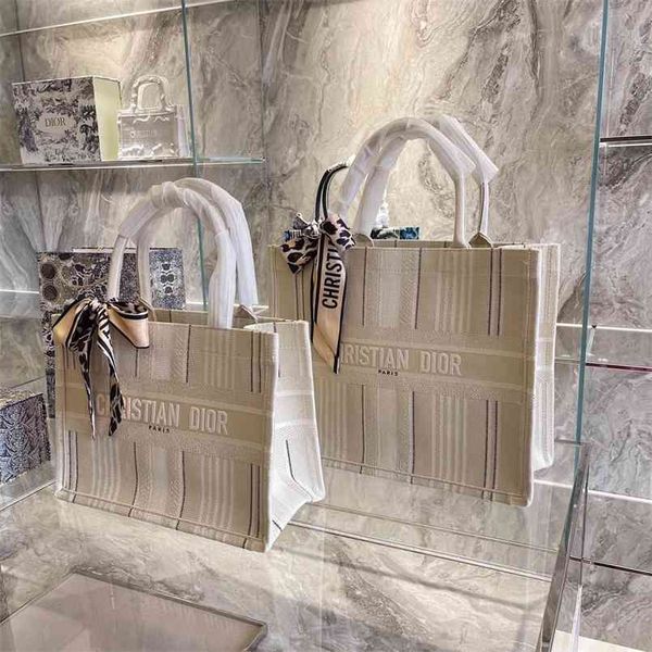 wholesale latest letter embroidery classic multi pattern fashionable one shoulder portable women's shopping bag luxuryss designerss yw
wholesale latest letter embroidery classic multi pattern fashionable one shoulder portable women's shopping bag luxuryss designerss yw