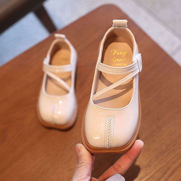 Girls Patent Leather Shoes 2021 New Childrens Girls Korean Style Single Garden Shoes Sweet Soft Bottom Black Princess Shoes
Girls Patent Leather Shoes 2021 New Childrens Girls Korean Style Single Garden Shoes Sweet Soft Bottom Black Princess Shoes