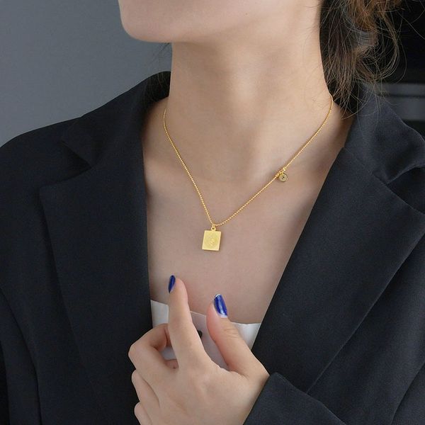 brand necklace 2021new square pendant necklaces europena and american style bathing non-fading titanium steel chain, Silver
brand necklace 2021new square pendant necklaces europena and american style bathing non-fading titanium steel chain, Silver