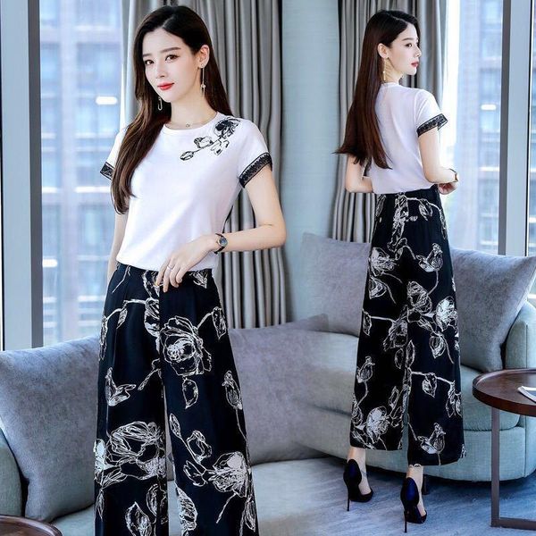 large size suit women summer casual loose fat mm fashion two-piece imitation ice silk wide-leg pants women's two piece, White
large size suit women summer casual loose fat mm fashion two-piece imitation ice silk wide-leg pants women's two piece, White