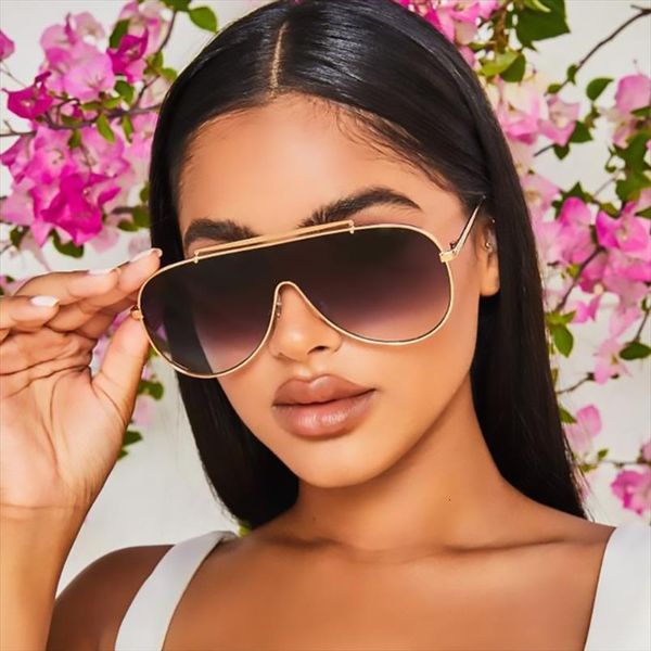 gradient large sunglasses women men winter skate summer driving glasses trendy fashion street shades eyewear uv400, White;black
gradient large sunglasses women men winter skate summer driving glasses trendy fashion street shades eyewear uv400, White;black