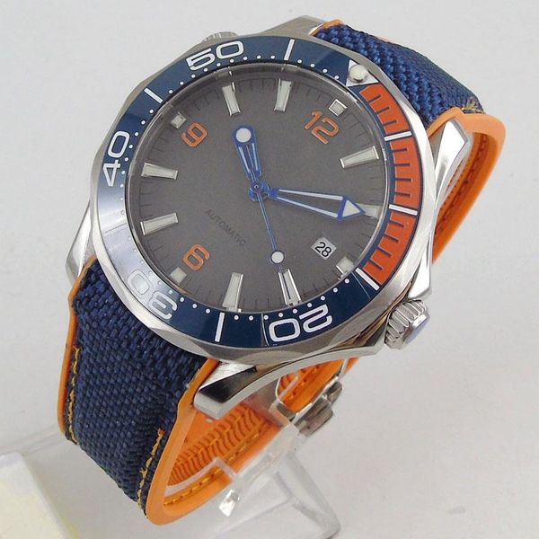wristwatches dress 41mm automatic men watch luminous marks miyota 8215 rubber strap flat sapphire glass rotating bezel, Slivery;brown
wristwatches dress 41mm automatic men watch luminous marks miyota 8215 rubber strap flat sapphire glass rotating bezel, Slivery;brown