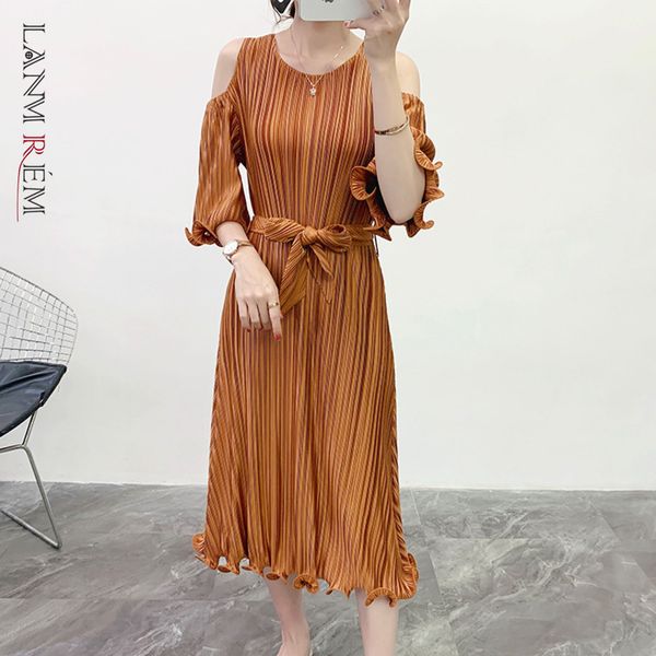 hollow out half sleeve pleated dress famale summer dresses with belt design yj25708 210507, Black;gray
hollow out half sleeve pleated dress famale summer dresses with belt design yj25708 210507, Black;gray