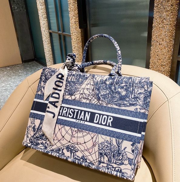 luxury brand leather shoulder bag 2021 fashion women's classic handbags crossbody bags -l6550, Red;black
luxury brand leather shoulder bag 2021 fashion women's classic handbags crossbody bags -l6550, Red;black