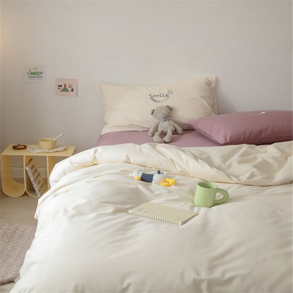 ins washed four piece set simple embroidered cotton bed sheet in autumn and winter washable bedding
ins washed four piece set simple embroidered cotton bed sheet in autumn and winter washable bedding