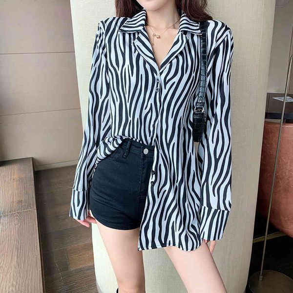 spring summer women vintage turn-down collar single-breasted long puff sleeve shirt office lady solid blouse 210514, White
spring summer women vintage turn-down collar single-breasted long puff sleeve shirt office lady solid blouse 210514, White