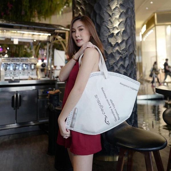 waist bags large capacity shoulder bag creative mask shape personalized handbag white shopper big pocket street style 2021 tides
waist bags large capacity shoulder bag creative mask shape personalized handbag white shopper big pocket street style 2021 tides