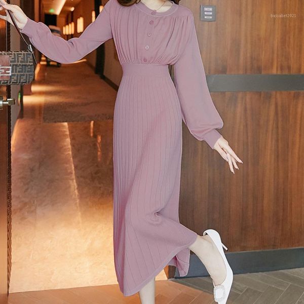 casual dresses 2021 autumn winter fashion solid color sweater knitted midi dress female button loose long sleeve vintage vestidos, Black;gray
casual dresses 2021 autumn winter fashion solid color sweater knitted midi dress female button loose long sleeve vintage vestidos, Black;gray