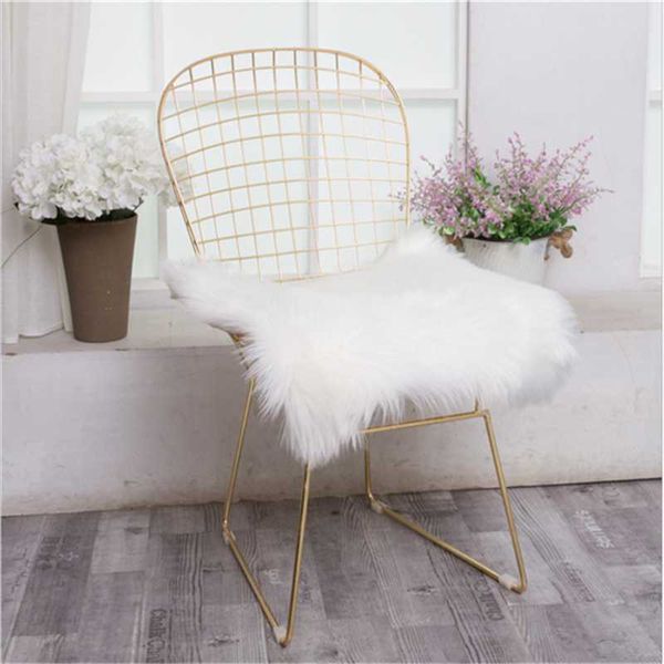 cushion/decorative pillow white faux sheepskin wool rug fluffy hairy carpet seat pad living room bedroom balcony decor 4 sizes
cushion/decorative pillow white faux sheepskin wool rug fluffy hairy carpet seat pad living room bedroom balcony decor 4 sizes