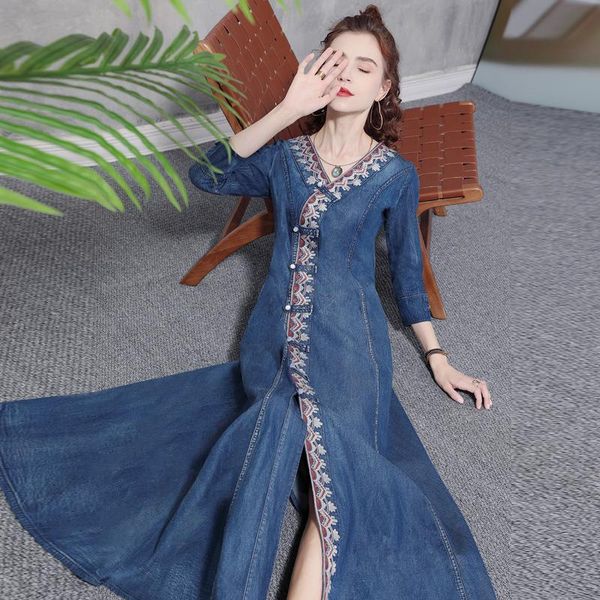 casual dresses women's clothing for 2021 autumn slim denim dress vintage embroidery v-neck medium sleeve long vestido, Black;gray
casual dresses women's clothing for 2021 autumn slim denim dress vintage embroidery v-neck medium sleeve long vestido, Black;gray