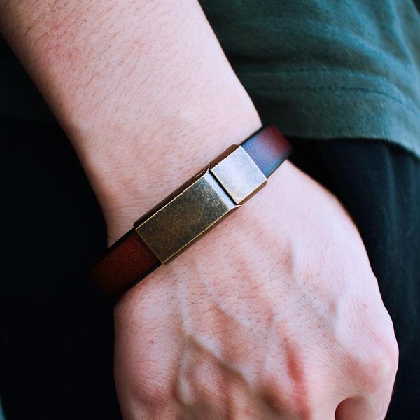 charm bracelets vintage men jewelry yellow brown leather bracelet for stainless steel magnetic clasp fashion 20.5/22.5cm bangles gift, Golden;silver
charm bracelets vintage men jewelry yellow brown leather bracelet for stainless steel magnetic clasp fashion 20.5/22.5cm bangles gift, Golden;silver