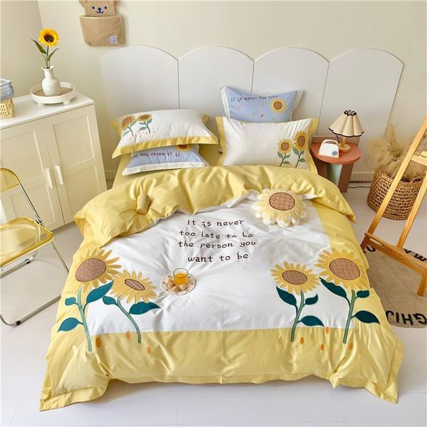 bedding sets yellow/white sunflower embroidery egyptian cotton set duvet cover bed linen fitted sheet pillowcases 4pcs home textiles
bedding sets yellow/white sunflower embroidery egyptian cotton set duvet cover bed linen fitted sheet pillowcases 4pcs home textiles