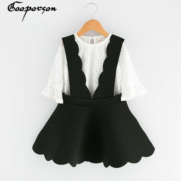 fashion girl clothes set long sleeve fashion blouse white shirt and black overall skirt children 2 pcs clothing sets elegant 210715
fashion girl clothes set long sleeve fashion blouse white shirt and black overall skirt children 2 pcs clothing sets elegant 210715
