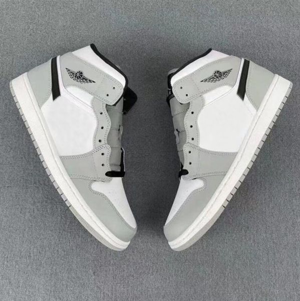 jumpman 1 basketball shoes og high 1s mid light smoke grey sport designer sneakers trainers 36-44, Black
jumpman 1 basketball shoes og high 1s mid light smoke grey sport designer sneakers trainers 36-44, Black