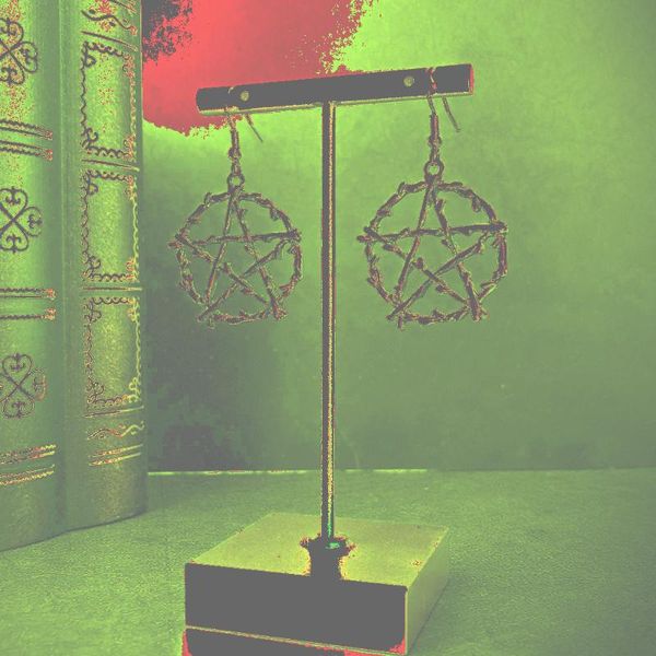 dangle & chandelier goth hanging pentagram drop earrings for women ear rings punk gothic silver color women's geometry jewelry wholesal
dangle & chandelier goth hanging pentagram drop earrings for women ear rings punk gothic silver color women's geometry jewelry wholesal