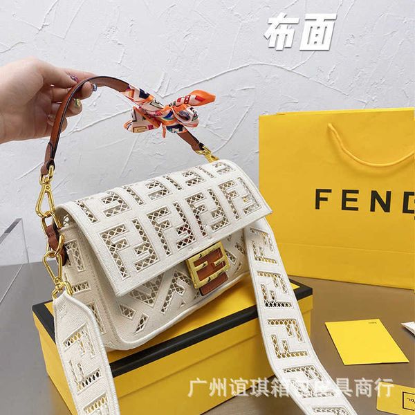 2021 new hollow out stick bag vintage one shoulder straddle s fashion young ladyzly
2021 new hollow out stick bag vintage one shoulder straddle s fashion young ladyzly