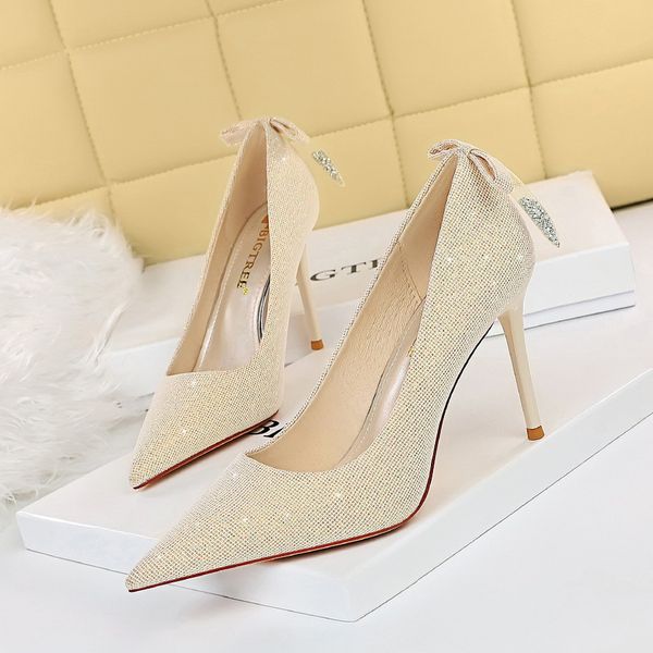 korean style fashion thin women's shoes with shallow mouth and pointed toe cap, butterfly wedding gift high heels, Black
korean style fashion thin women's shoes with shallow mouth and pointed toe cap, butterfly wedding gift high heels, Black
