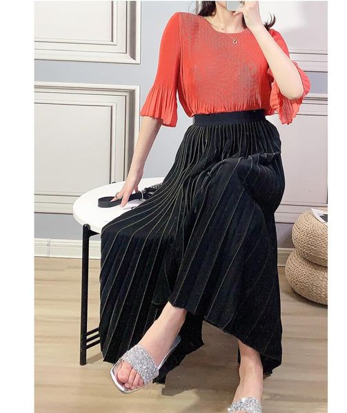 skirts selling miyake fashion fold pure color pleated skirt thick in stock, Black
skirts selling miyake fashion fold pure color pleated skirt thick in stock, Black