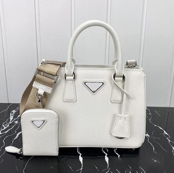 fashion women shoulder bags unique triangle logo genuine leather chest pack lady tote handbags presbyopic purse messenger bag crossbody
fashion women shoulder bags unique triangle logo genuine leather chest pack lady tote handbags presbyopic purse messenger bag crossbody