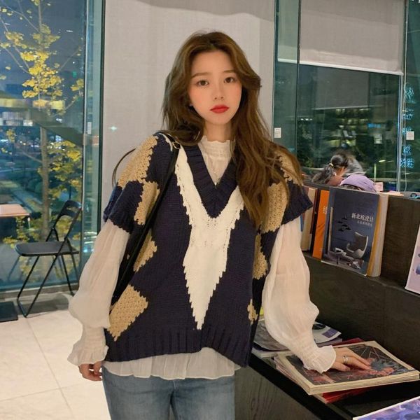 women's vests autumn net style fashion knitted vest foreign aging v-neck loose and versatile bottomed top, Black;white
women's vests autumn net style fashion knitted vest foreign aging v-neck loose and versatile bottomed top, Black;white