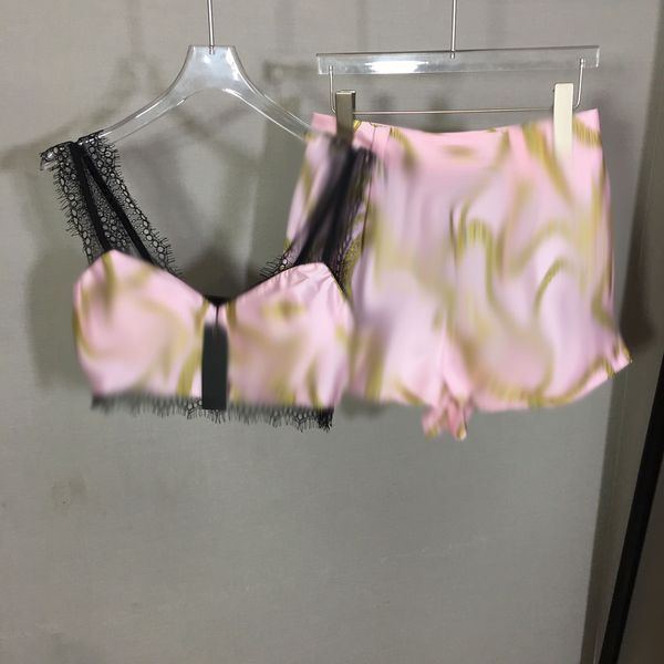 301 2022 summer summer runway dress pink flora print panelled spaghetti strap short pants brand same style two piece sets fulaolan, White
301 2022 summer summer runway dress pink flora print panelled spaghetti strap short pants brand same style two piece sets fulaolan, White
