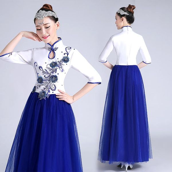 stage wear 2021 chorus costume national dress folk music erhu guzheng costumes female autumn, Black;red
stage wear 2021 chorus costume national dress folk music erhu guzheng costumes female autumn, Black;red